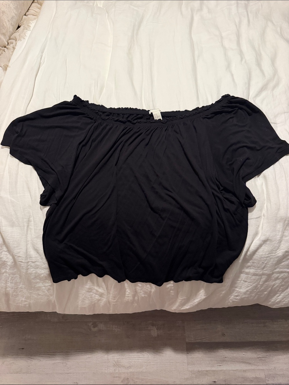 H&M black off shoulder shirt